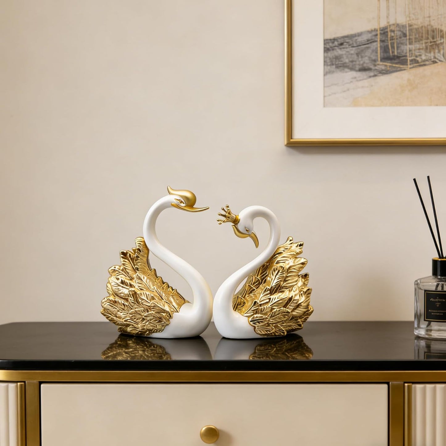 Swan Cake Toppers Set with Crown Swan Figurine Creative 2-Piece Cake Decoration for Birthday Wedding Desktop & Car Ornament
