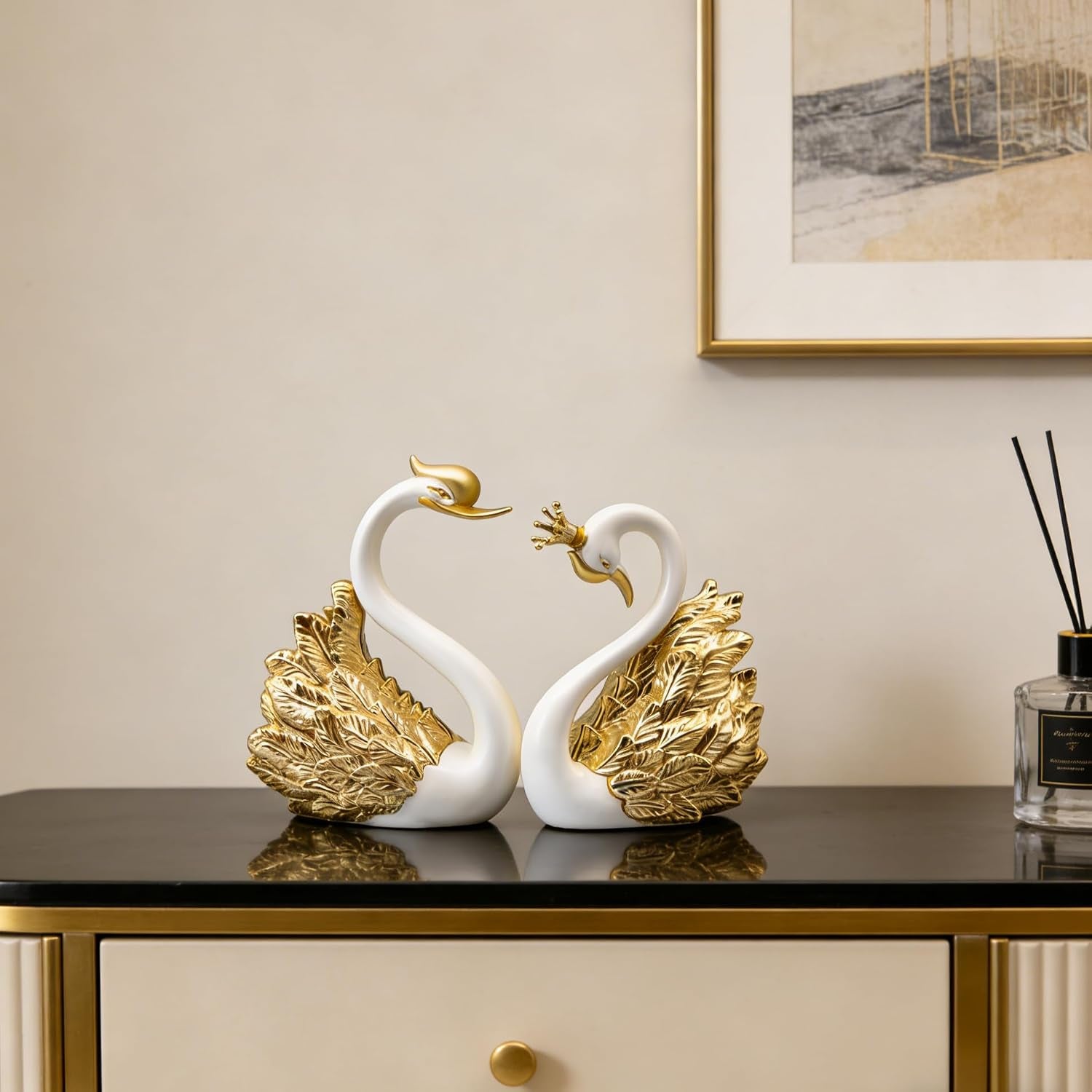 Swan Cake Toppers Set with Crown Swan Figurine Creative 2-Piece Cake Decoration for Birthday Wedding Desktop & Car Ornament